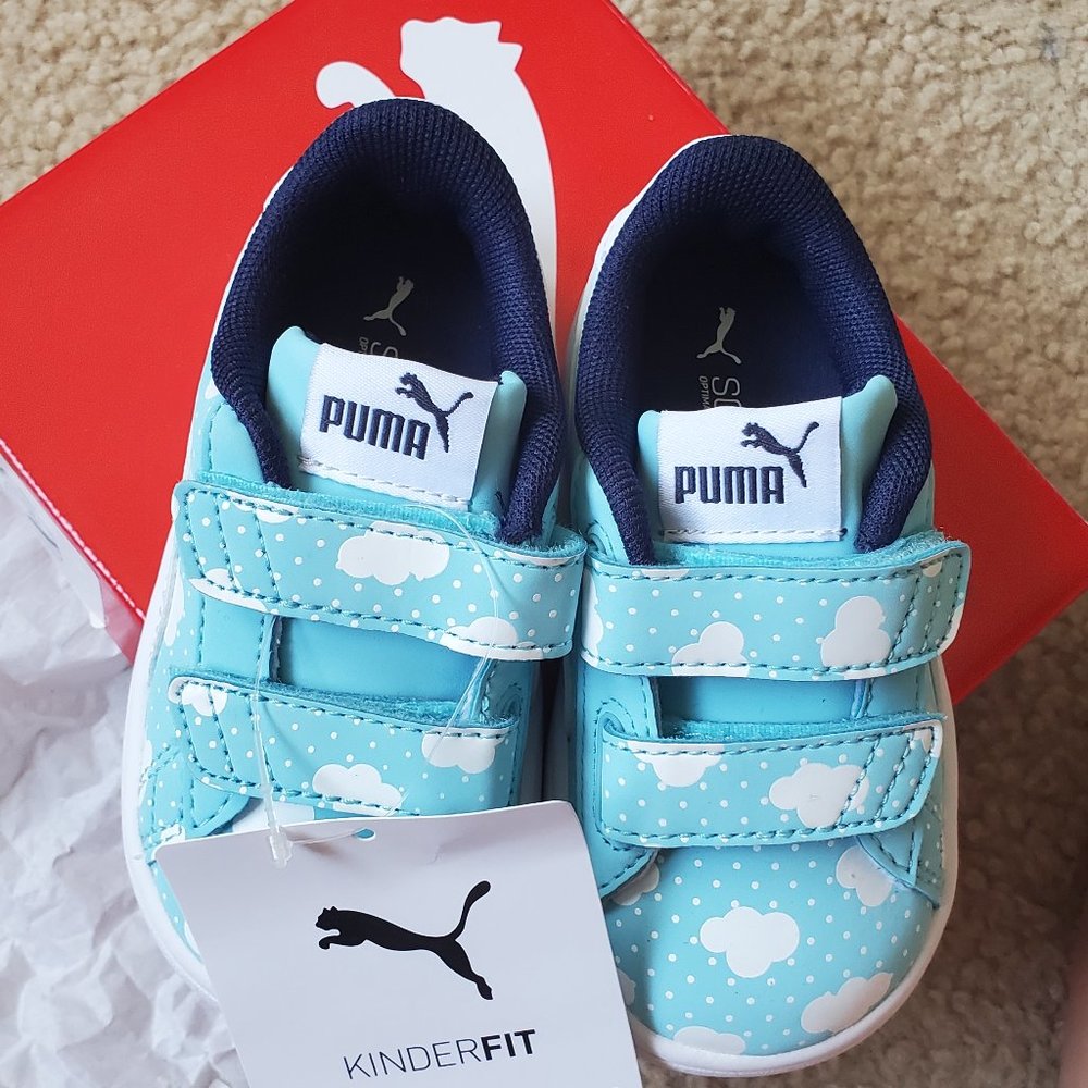 NWT Puma Smash V2 Cloud Kids Sneakers Size 5